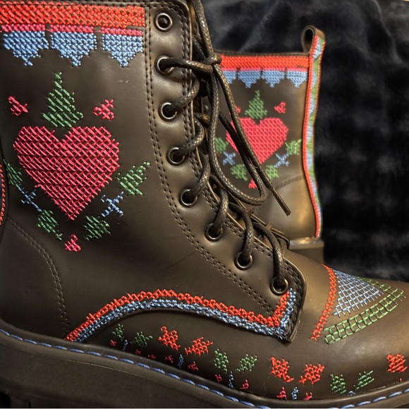 Farm Rio Black Mid Boots Heart Stitched Lace Up - Picture 14 of 16